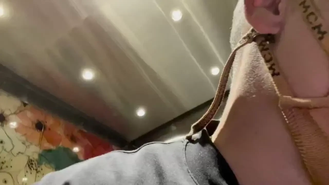 Day in my virtual life stretching episode 