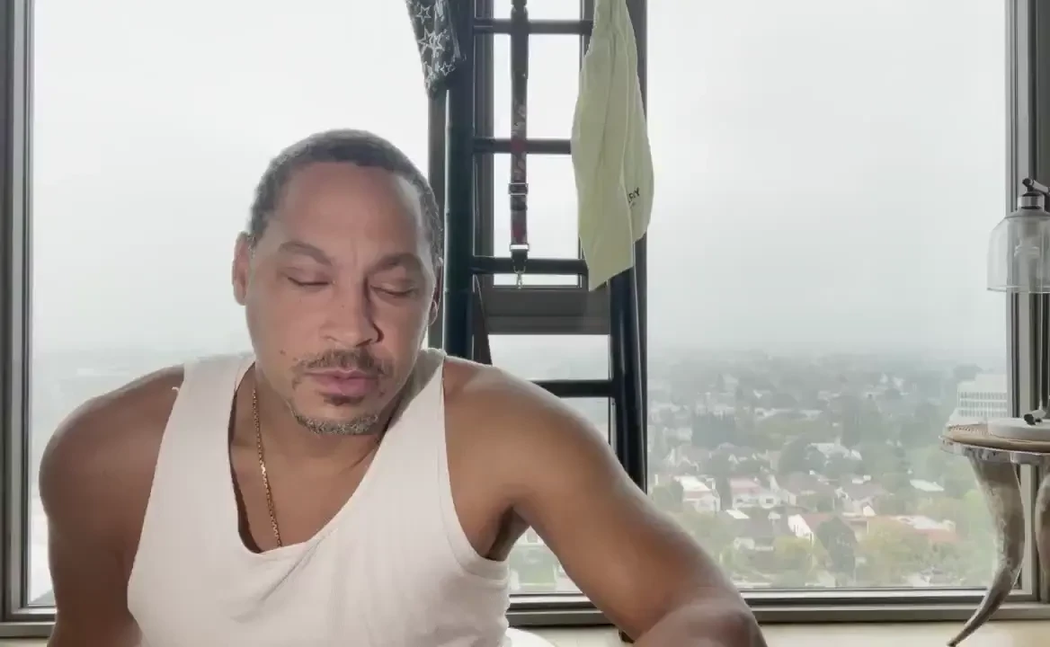 Day 1 journey to gratitude meditation just close your eyes amp listen 