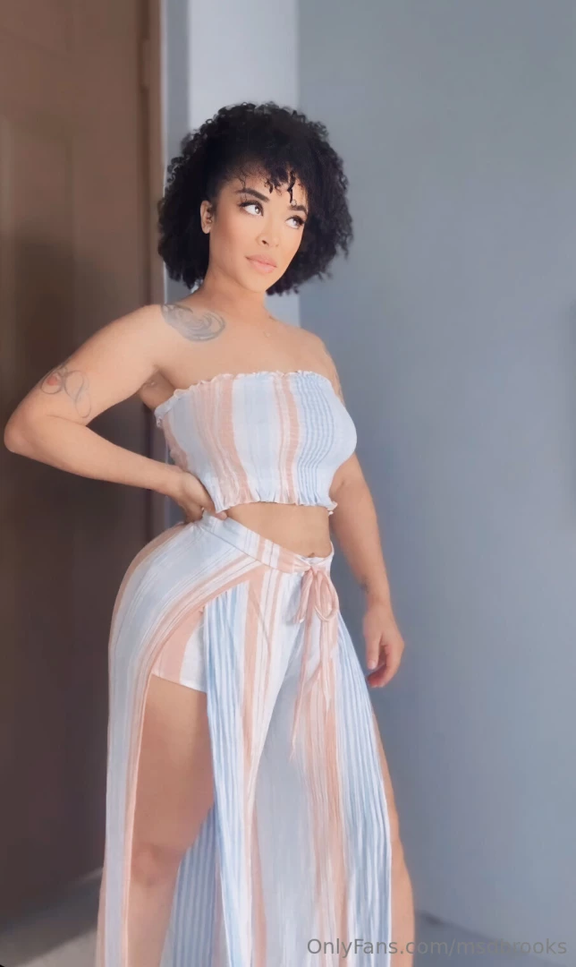 Today is a beautiful day to tip a beautiful lady part 1 