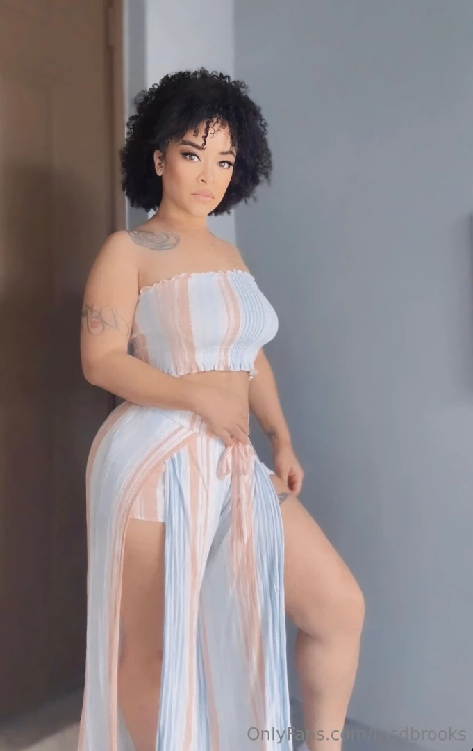 Today is a beautiful day to tip a beautiful lady part 2 