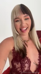 Feeling pretty and ready to be fucked part 1