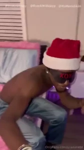 Santa has a gift for u under the tree sorry guys ive been with family