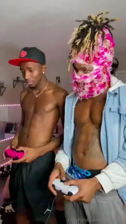 My homie come over to do a video game stream with me he kept grabbing 