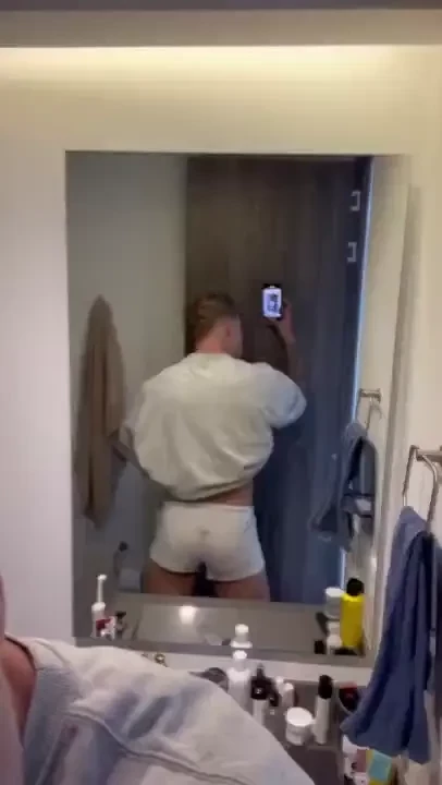 Come and give it a kiss 