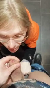 Sucking off a hottie in a public bathroom making sure to swallow all