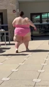 I love a day at the pool