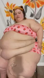Pov ft with your fat gf while i get ready for bed i tell you about my part 1