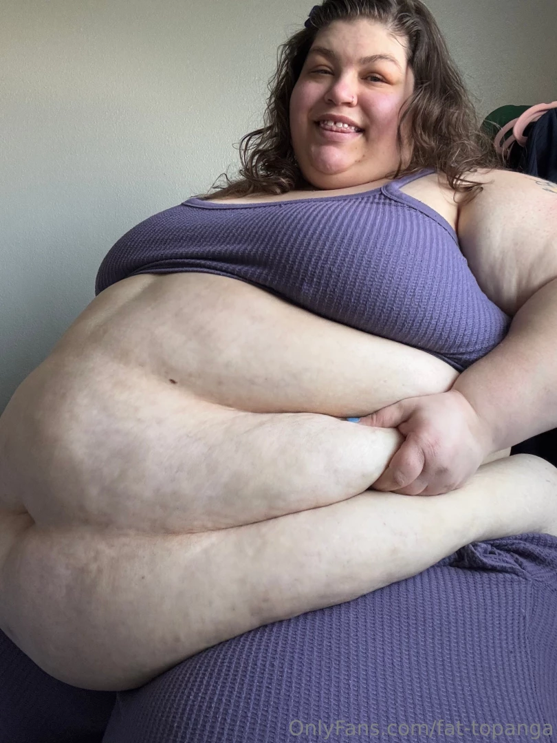 Post-breakfast very full belly ready to be worshipped 