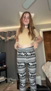 Woof woof trying on different leggings part 7