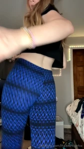 Woof woof trying on different leggings part 1