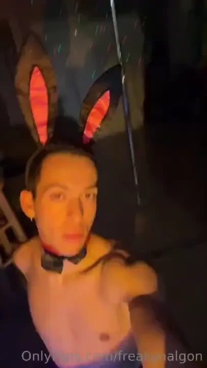 After 10 shots i get horny and i ended up sucking someone off at the part 3 