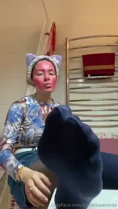 I take off my tights after a long day and want my legs to rest 