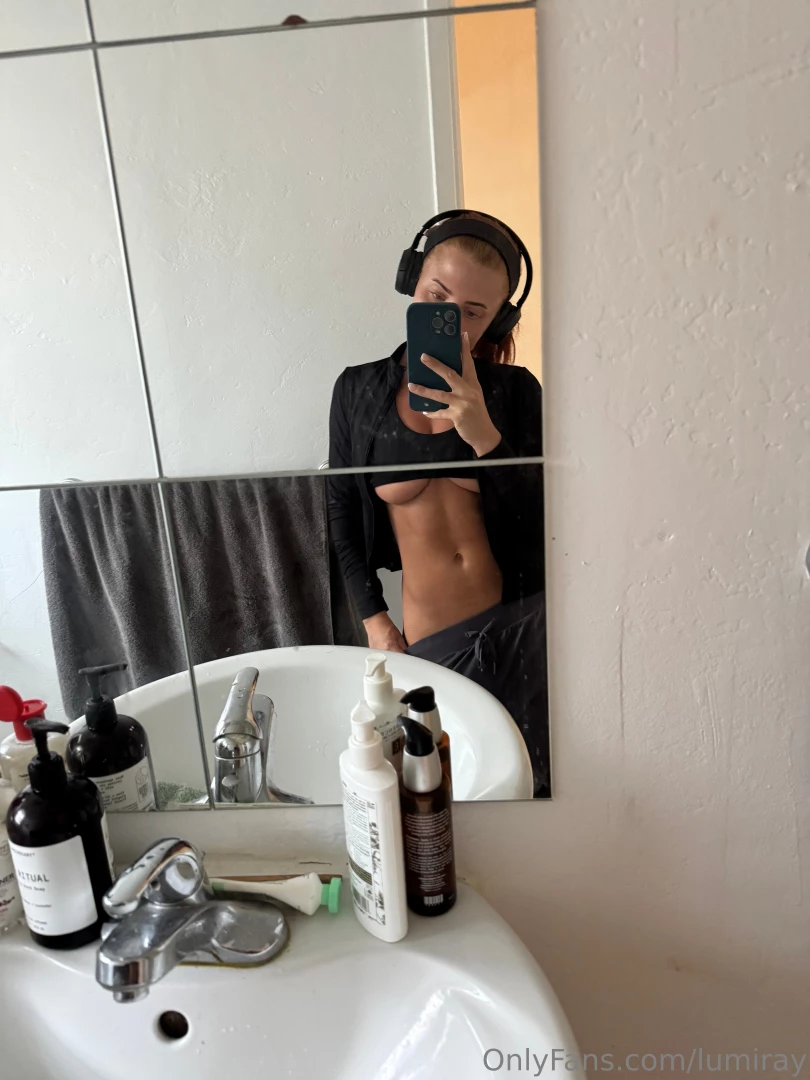 These mirrors are ridiculous 