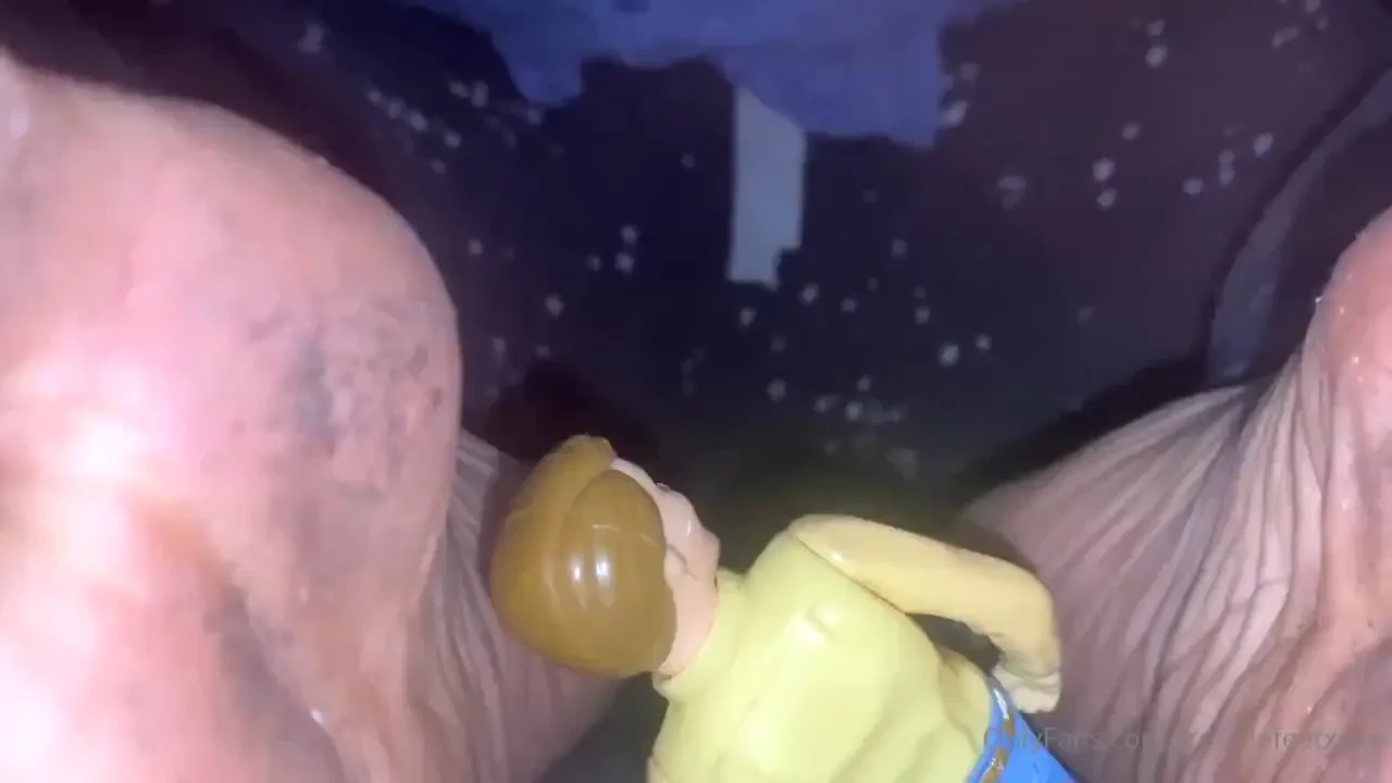 My big stinky feet and shrunken lil man pt 2 my only desire is to 