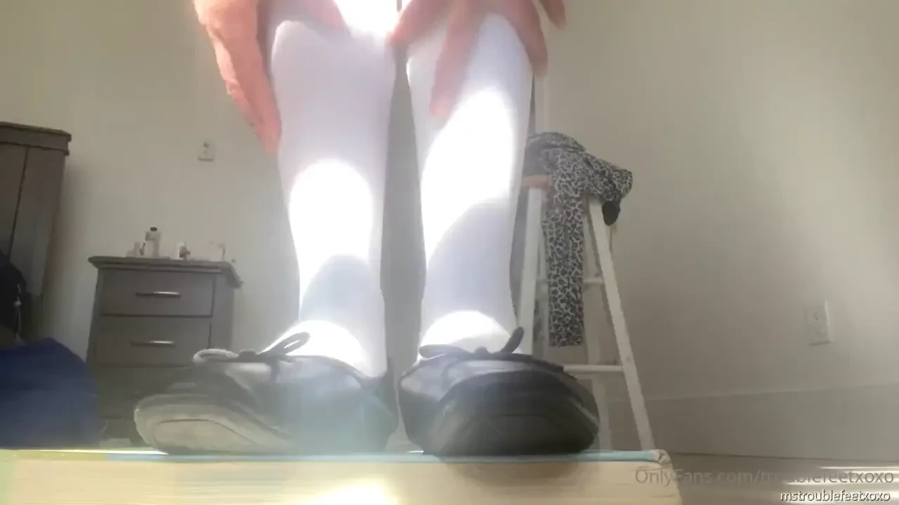 More of my smelly white nylons stay tuned for more dirty soles check 
