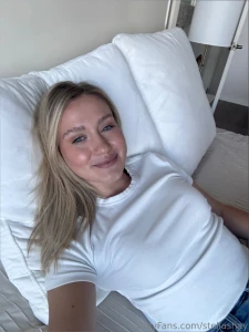 Kinda feeling slutty right now join me in the dms and let s have a part 20