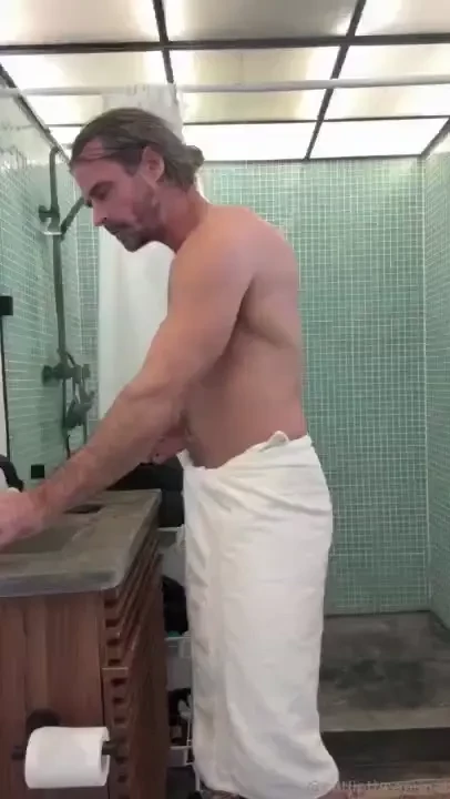 Who wants to watch me clip my nails check your messages for the full 