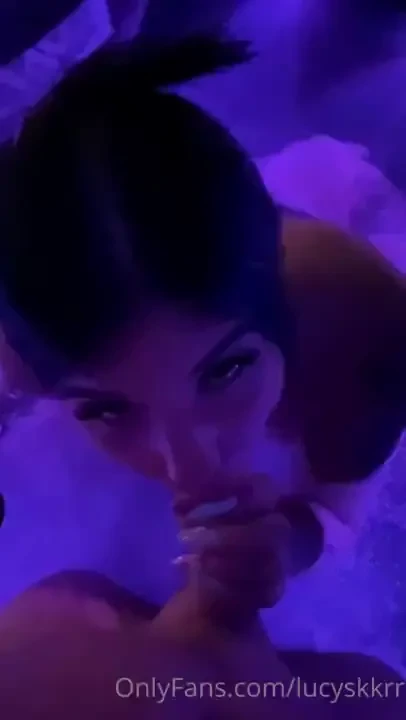 Join me in the jacuzzi and fuck me royalgnrl 
