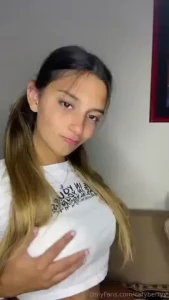 Not even a whole tshirt can hold them should i try on something else