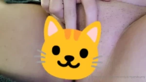 New almost 5 minute video of me playing with my pussy till i cum