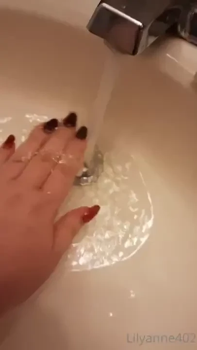 I ve had alot of people asking what my nails are this time so i 