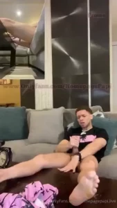 Oily feet - oiled my feet down just to beat my dick up nut felt