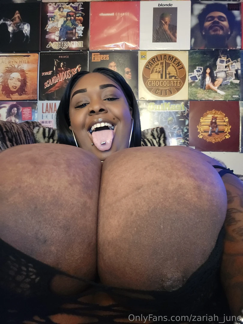 Titty tuesday part 1547 