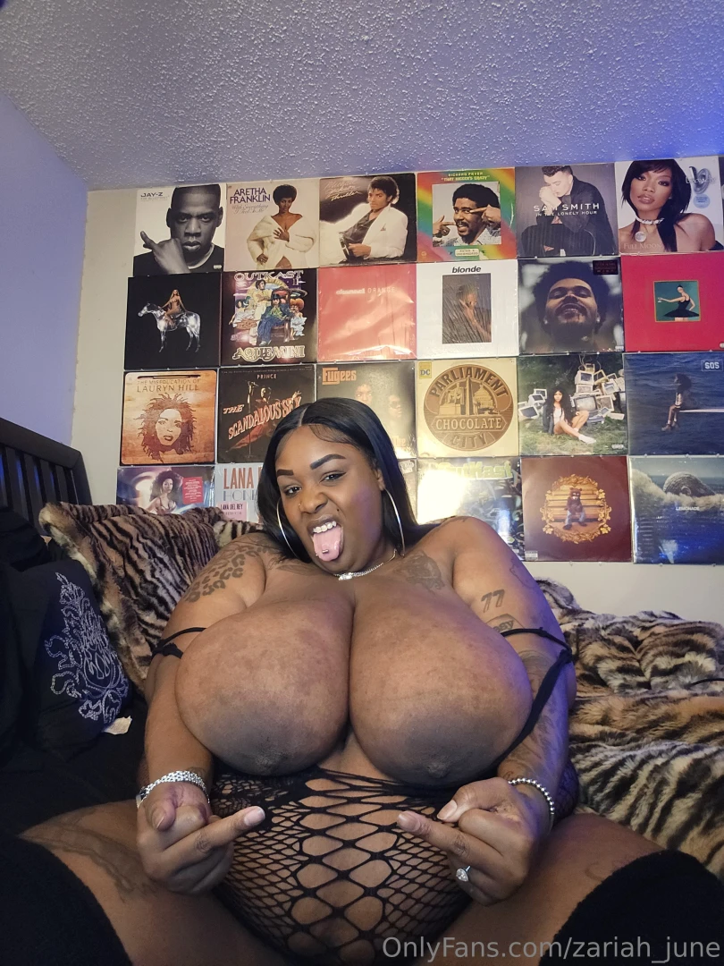 Titty tuesday part 1551 