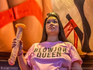 Hail to the queen part 2