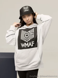 I may not be able to move but i can type i finally launched my online part 16