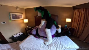 Part 2 zuelansi keeps kneading and grinding away at that yeen gut he