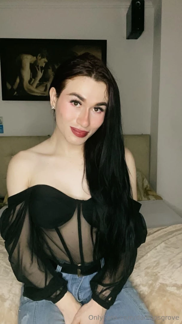 It s 2025 who s gonna be my lover 