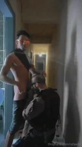 Filmei o militar q saiu escondido do quartel pra vir em casa chupar