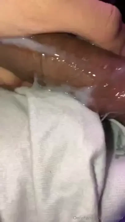 6 dias usando e gozando nessa cueca se masturbar bom pra krl presente 