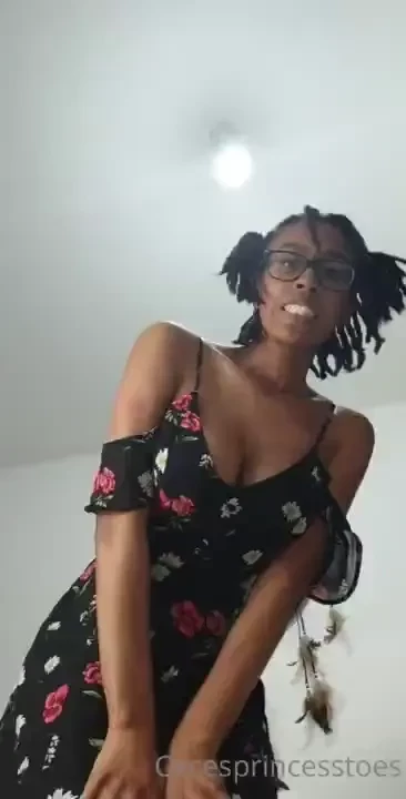 Here s a 2 minute clip for my giantess lovers pov you re my tiny 