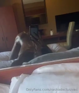 10 mins of ass play and stroking