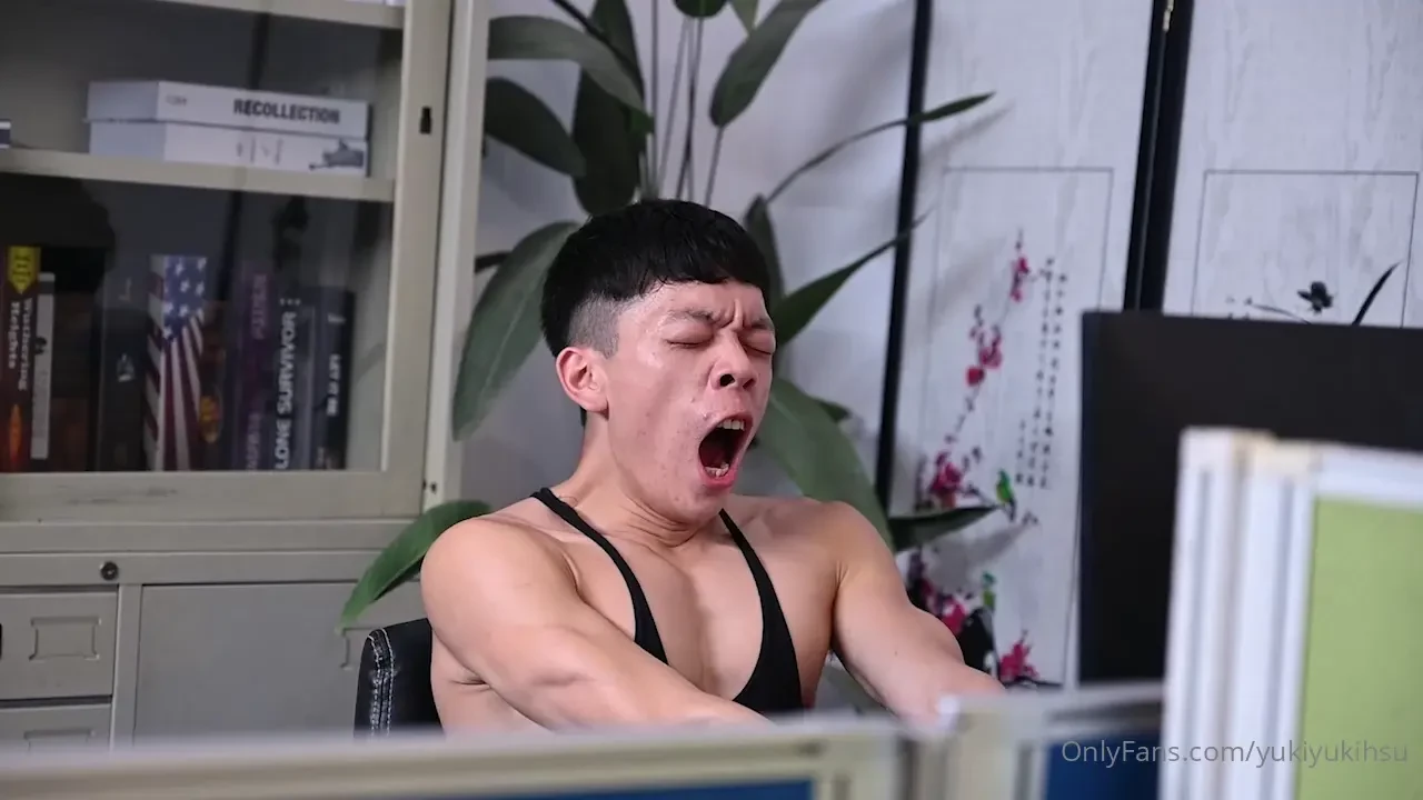 Wet and horny nap dream in the office 22 00 don_taiwan 