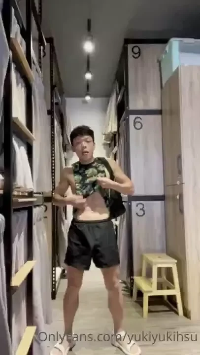 Morning guests i am the new horny helper of this b amp b 