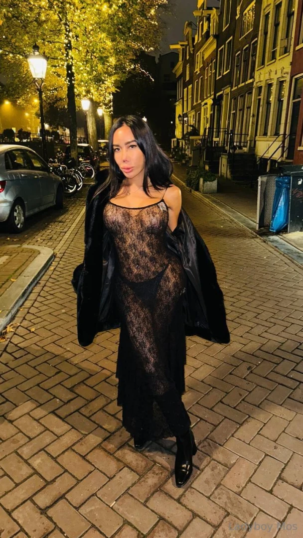 I m not a book but you can t stop reading me 