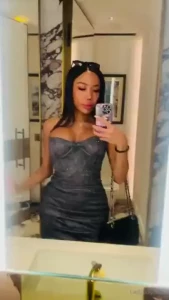 This mini dress looks so hot i must say