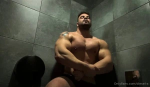 Handsome straight bodybuilder 6 2 246 27 years i am available for part 34