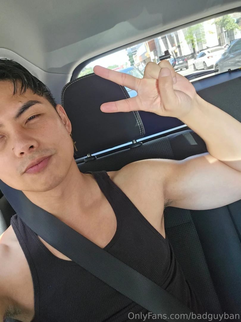 If ur here at toronto pride today come say hi 