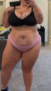 Out shopping and getting my nails done