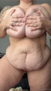Happy humpday who has their cock in their hand i wanna know