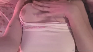 Look at all the pretty lil bows on my outfit