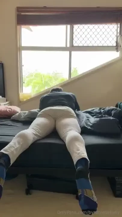 No i didn t make my bed and i really didn t want to get back up haha 