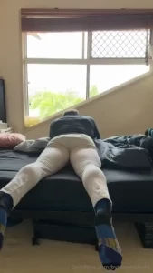 No i didn t make my bed and i really didn t want to get back up haha