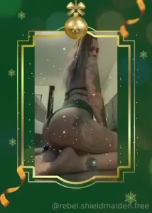 Ad this latina likes to play 5 99 special going on till december