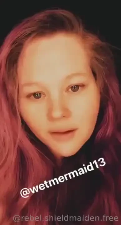 Santa you know i ve been a naughty girl can i still sit on your lap to 