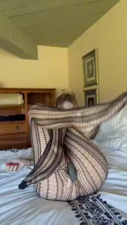 It feels so good to have three fingers in my ass 